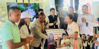 मानवियताको उदाहरणः सुदिन दोङको प्रयास-पीडितको घाउमा मलम